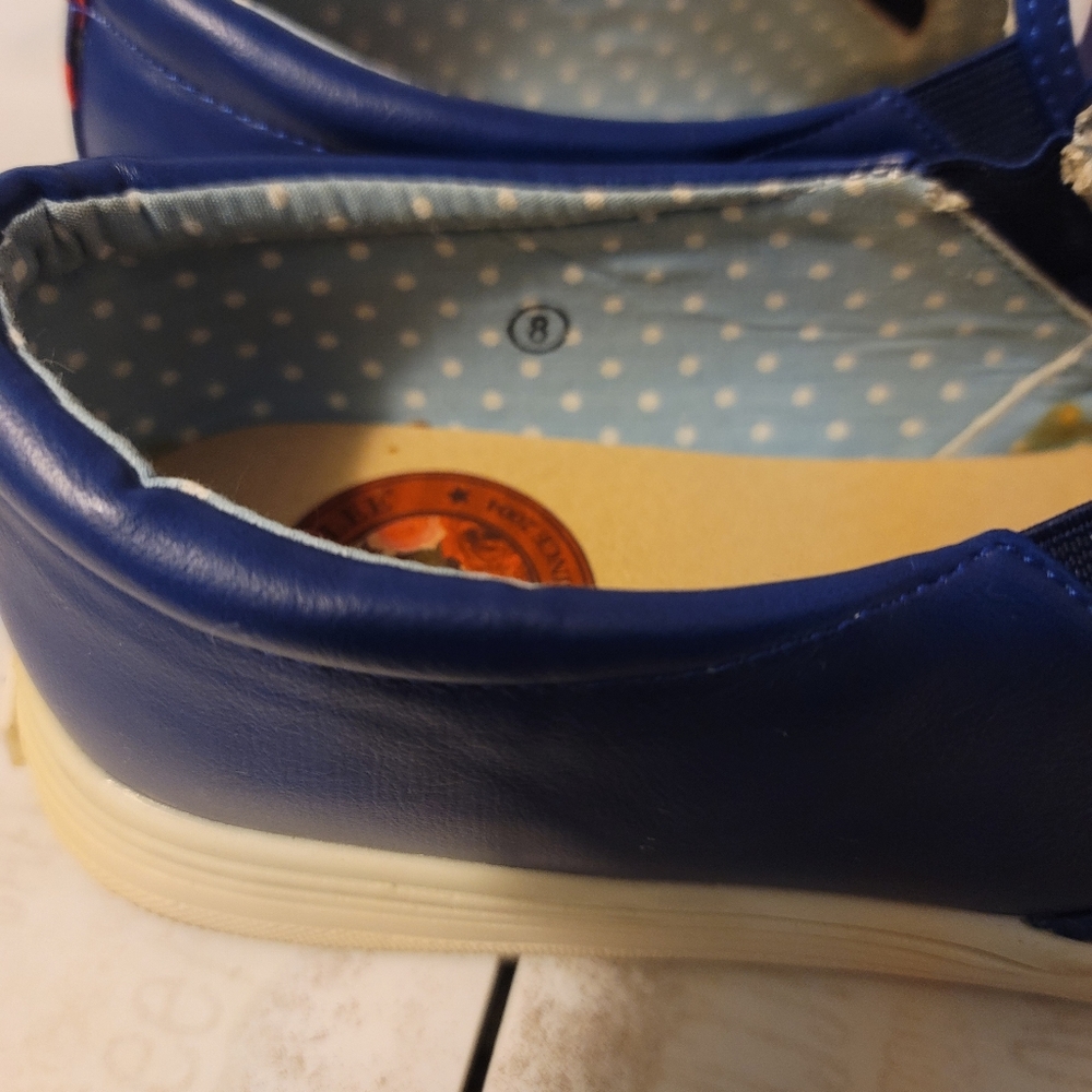 Glamor Nicole Lee Sneaker - Picture 2 of 8